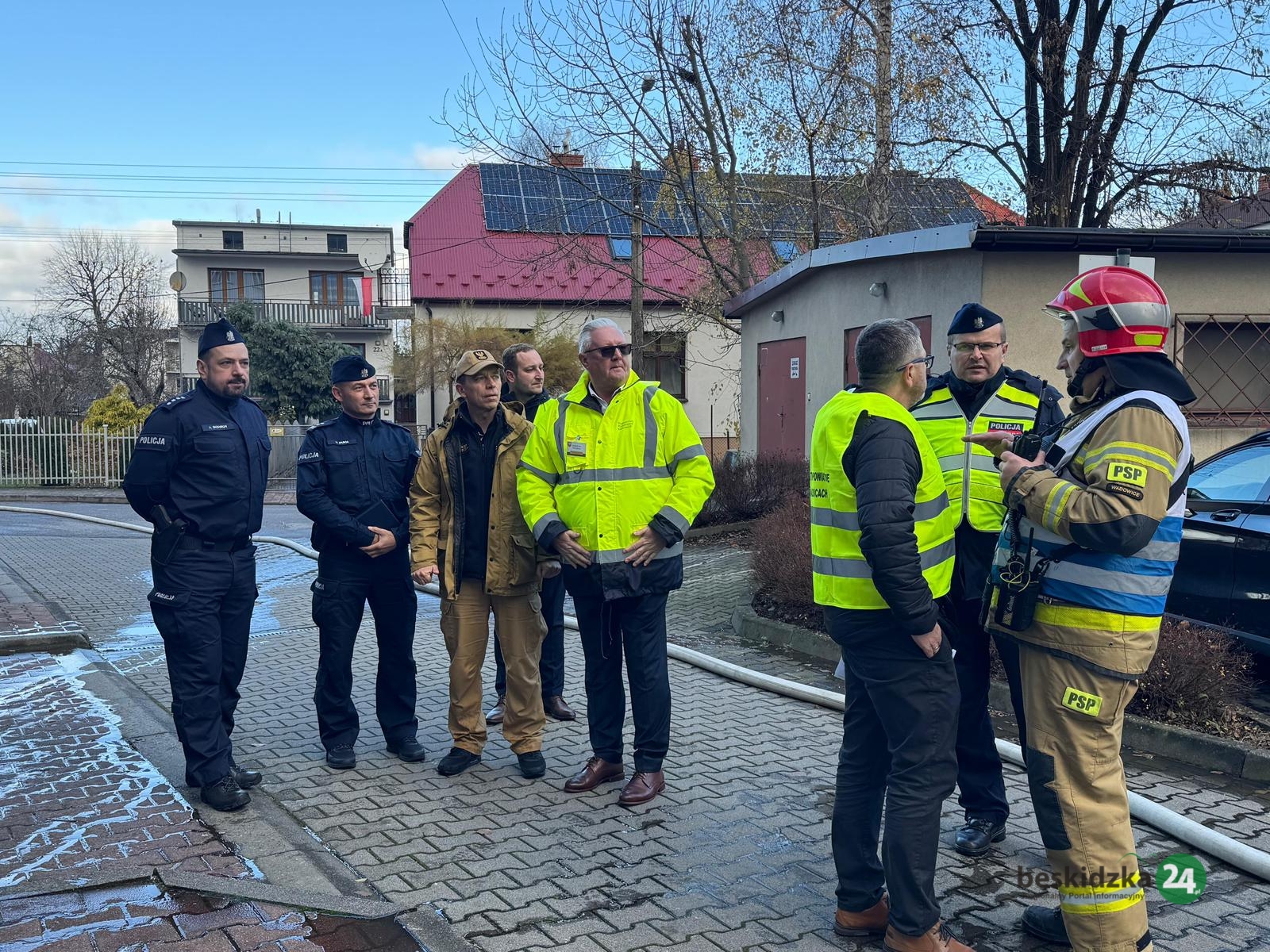 Ewakuowano starostwo i urzędy gmin – ZDJĘCIA