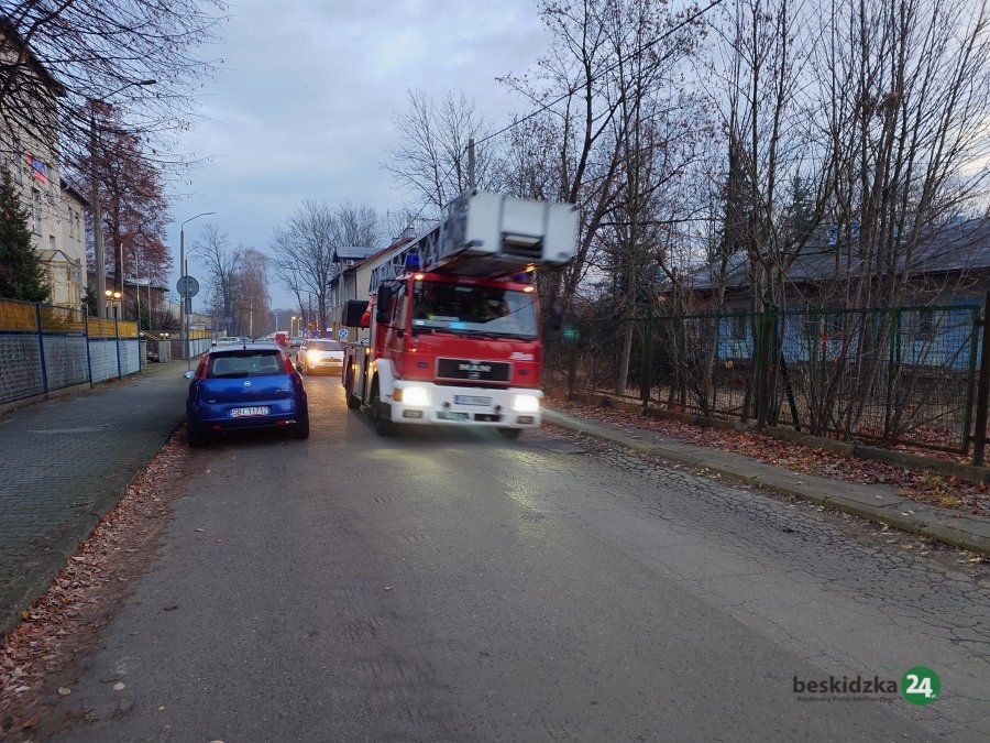 Pożar na terenie dawnej rafinerii w Czechowicach-Dziedzicach
