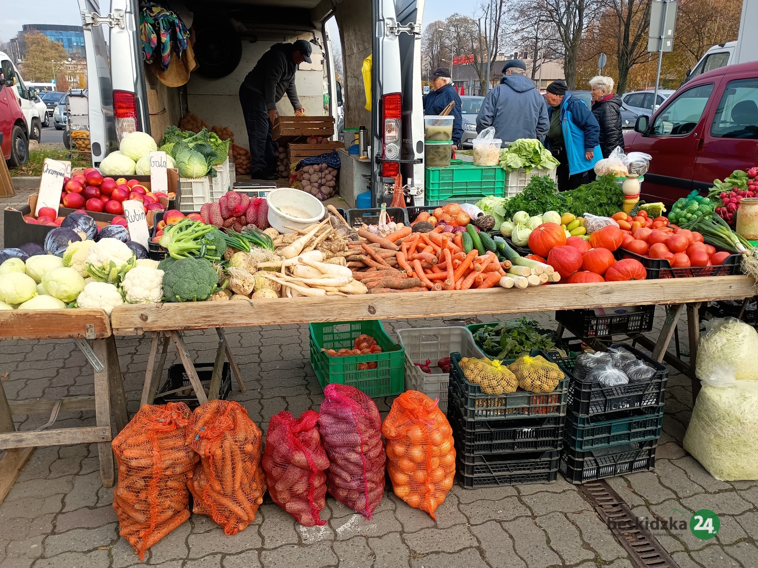 Na straganie w dzień targowy… Ćwierć wieku przy Broniewskiego