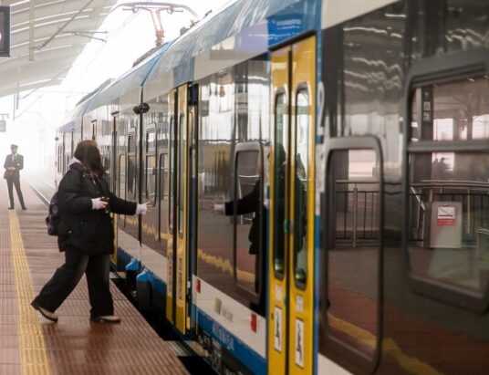 Pociągiem na „Sylwestra z Dwójką”