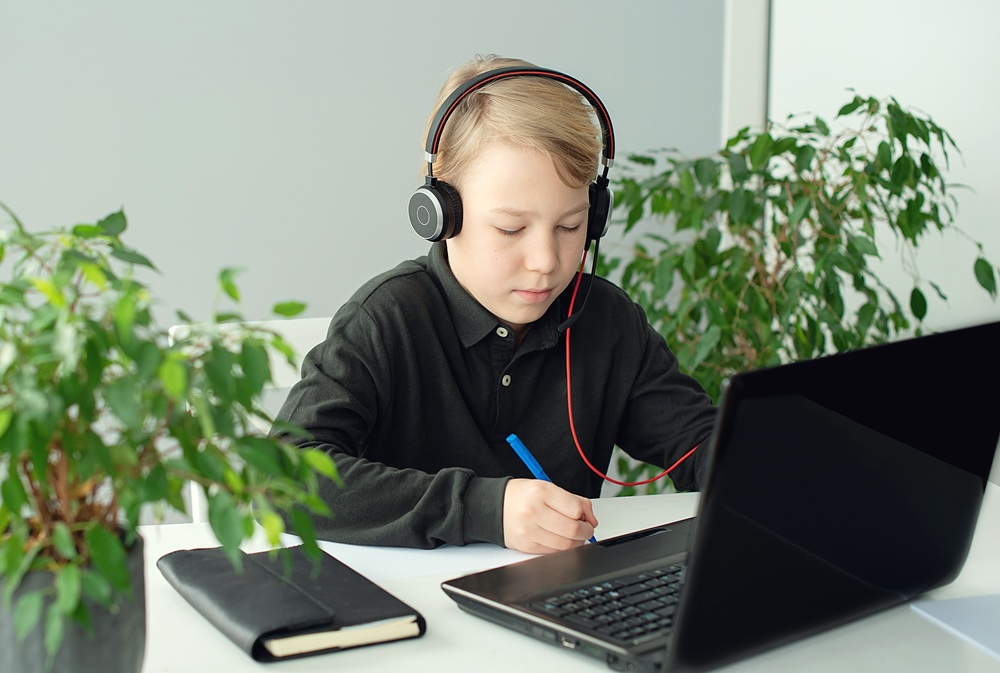 Jak świadomie kształtować ścieżkę edukacyjną nastolatka w zmieniającym się świecie