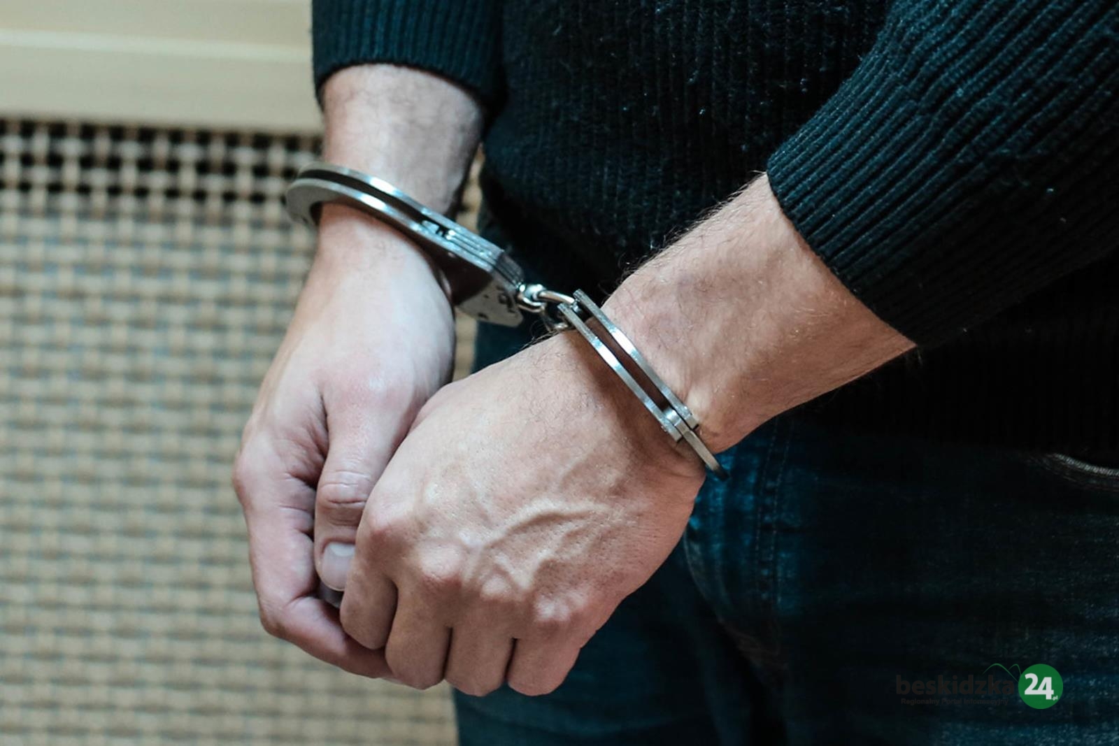 Groził śmiercią młodszemu bratu i jego żonie