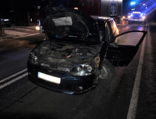 Potrójna kolizja w Jawiszowicach. Kobieta zasnęła za kierownicą | ZDJĘCIA