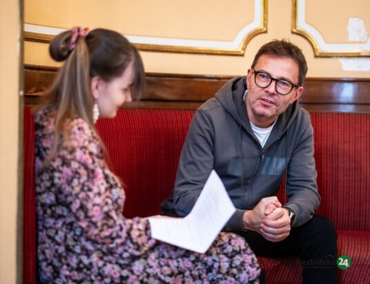 „Podróż poślubna PLUS” porwała publiczność w Cieszynie