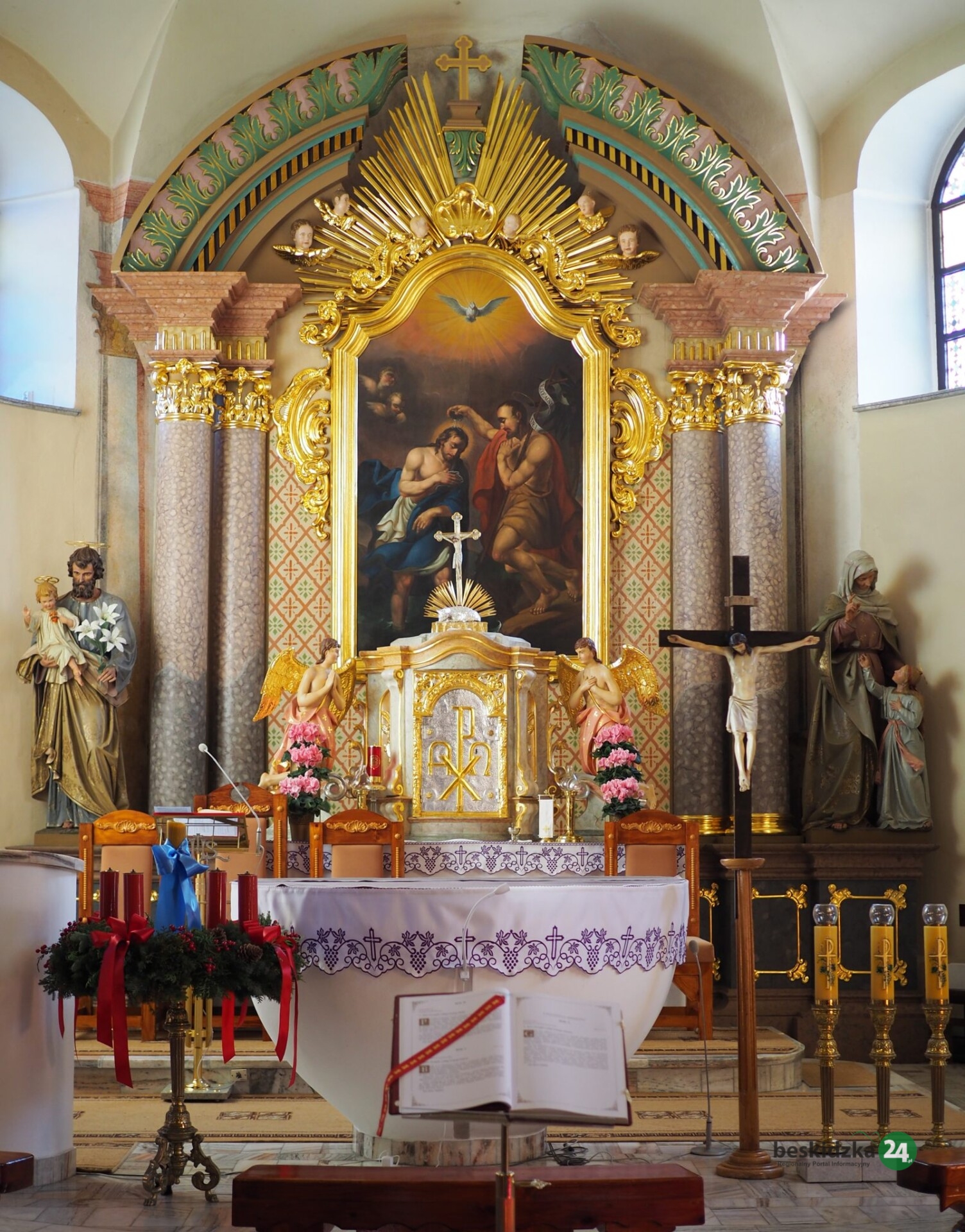 Koniec prac konserwatorskich przy ołtarzu głównym w kościele w Brennej