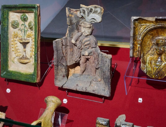 Średniowieczne militaria w bielskim zamku