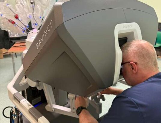 Najnowocześniejszy robot chirurgiczny systemu da Vinci w Szpitalu Wojewódzkim