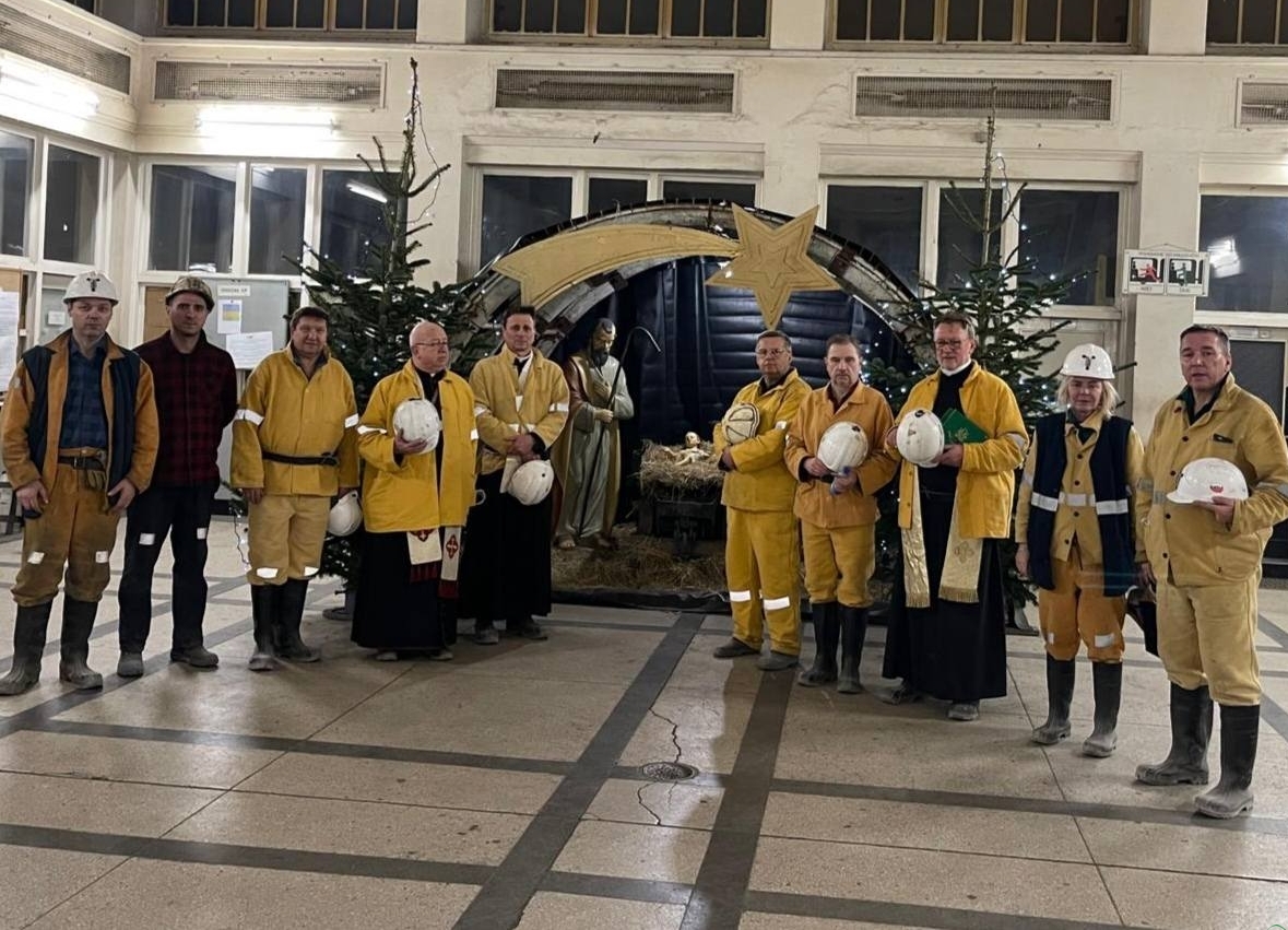 Protestujący górnicy święta spędzają pod ziemią