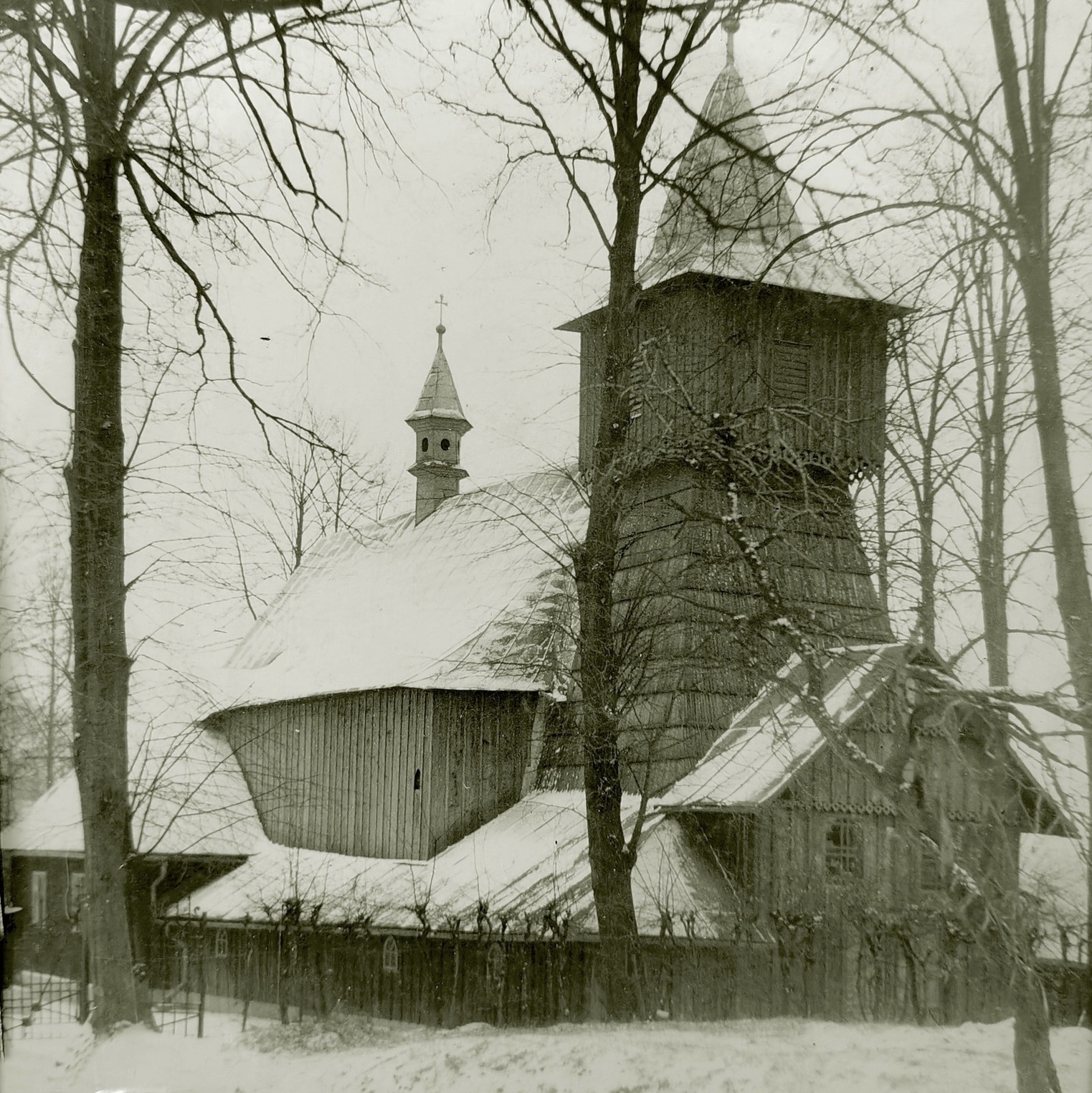 50 lat temu, w Boże Narodzenie, spłonął drewniany kościół w Witkowicach