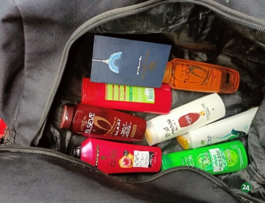 ​Z kradzionymi kosmetykami i sądowym zakazem kierowania