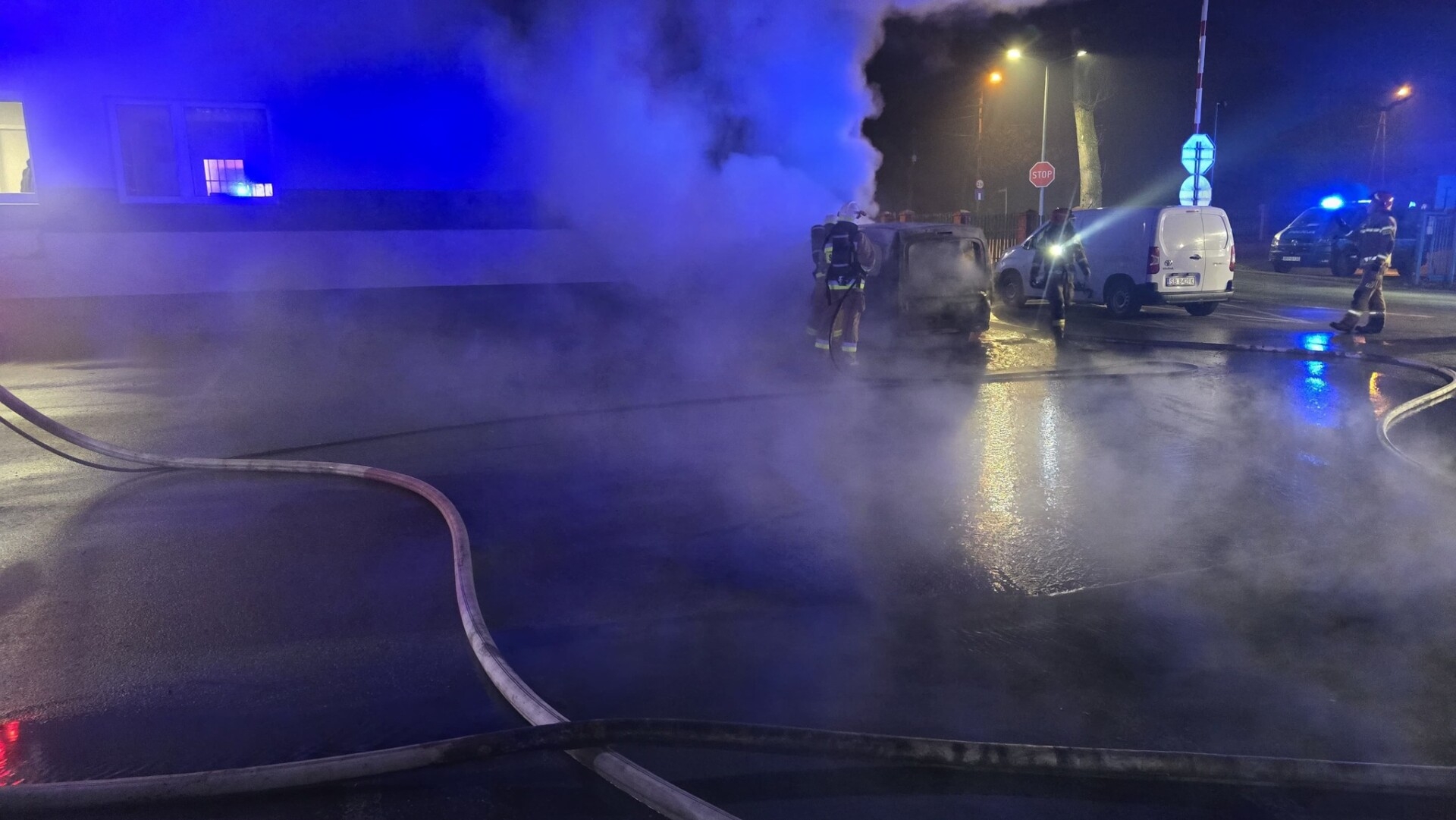 Został spalony wrak. Samochód spłonął w Komorowicach Krakowskich