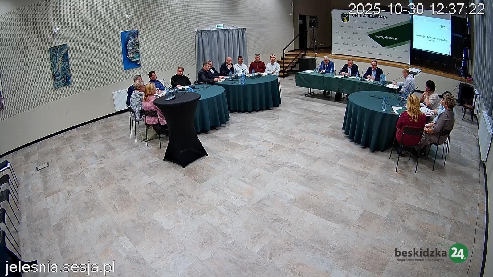 Policja wyjaśnia czy była agitacja na sesji Rady Gminy Jeleśnia