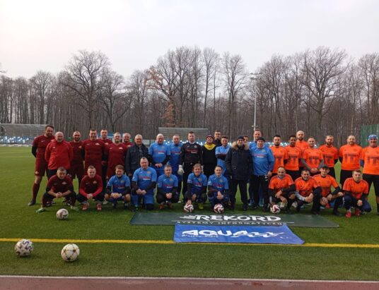 Grali sercem, nie tylko piłką. W Wapienicy odbył się charytatywny Turniej o Puchar św. Mikołaja