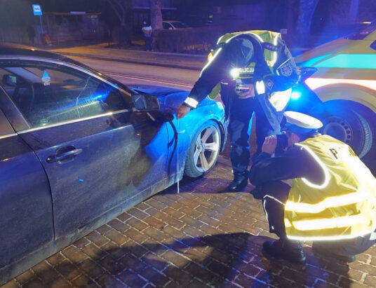 Potrącenie na Michałowicza. Do szpitala odwieziono mężczyznę | ZDJĘCIA