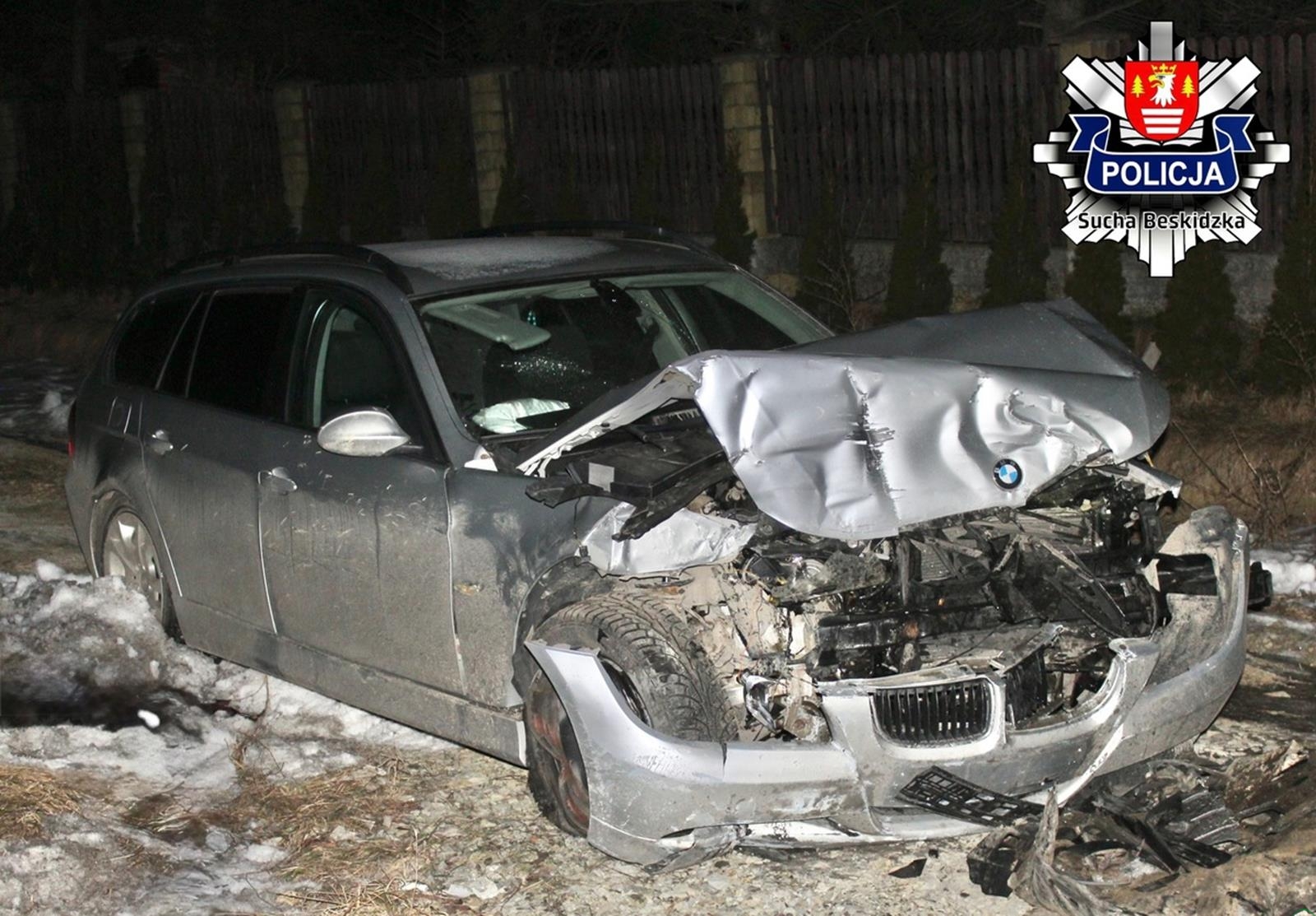 Pijana kobieta roztrzaskała bmw w Toporzysku