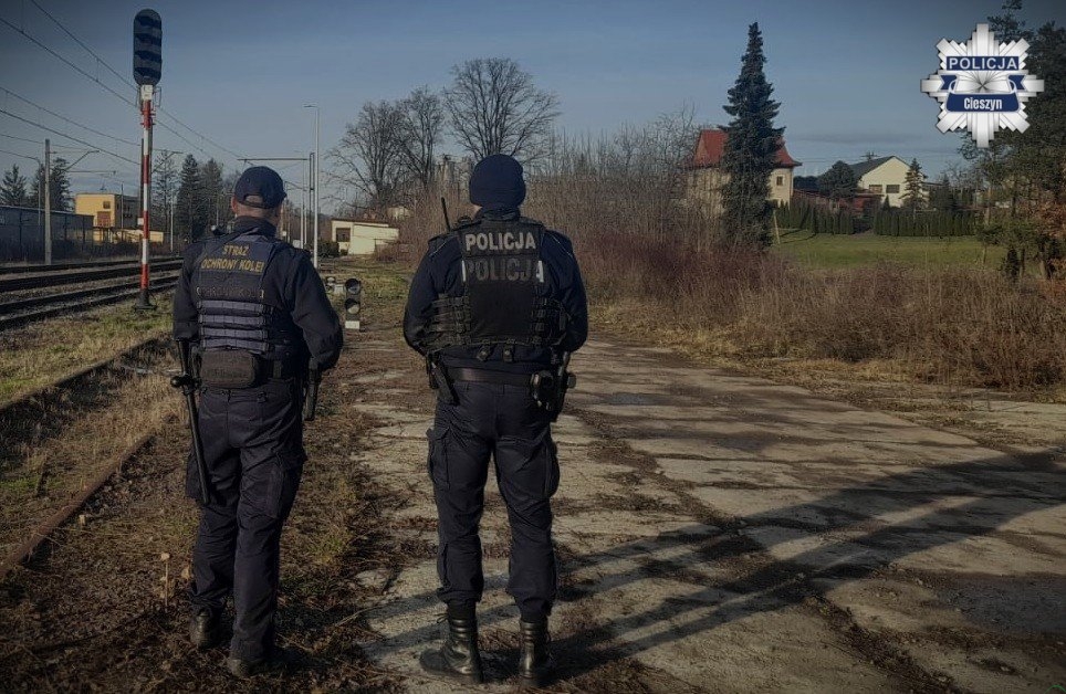 Szybka reakcja policjantów i akcja „TOR”- udaremniona kradzież kabli trakcyjnych