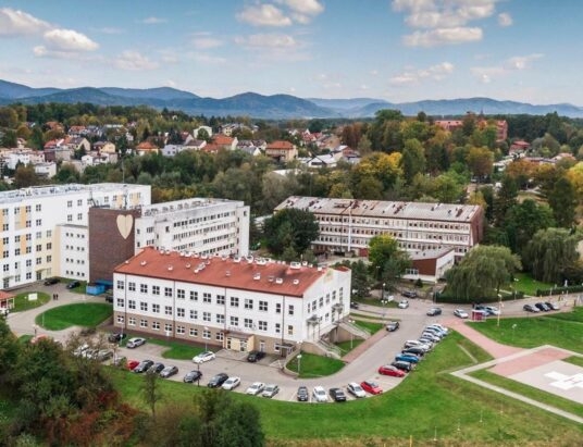 Czy dyrekcja wadowickiego szpitala knebluje usta pracownikom?