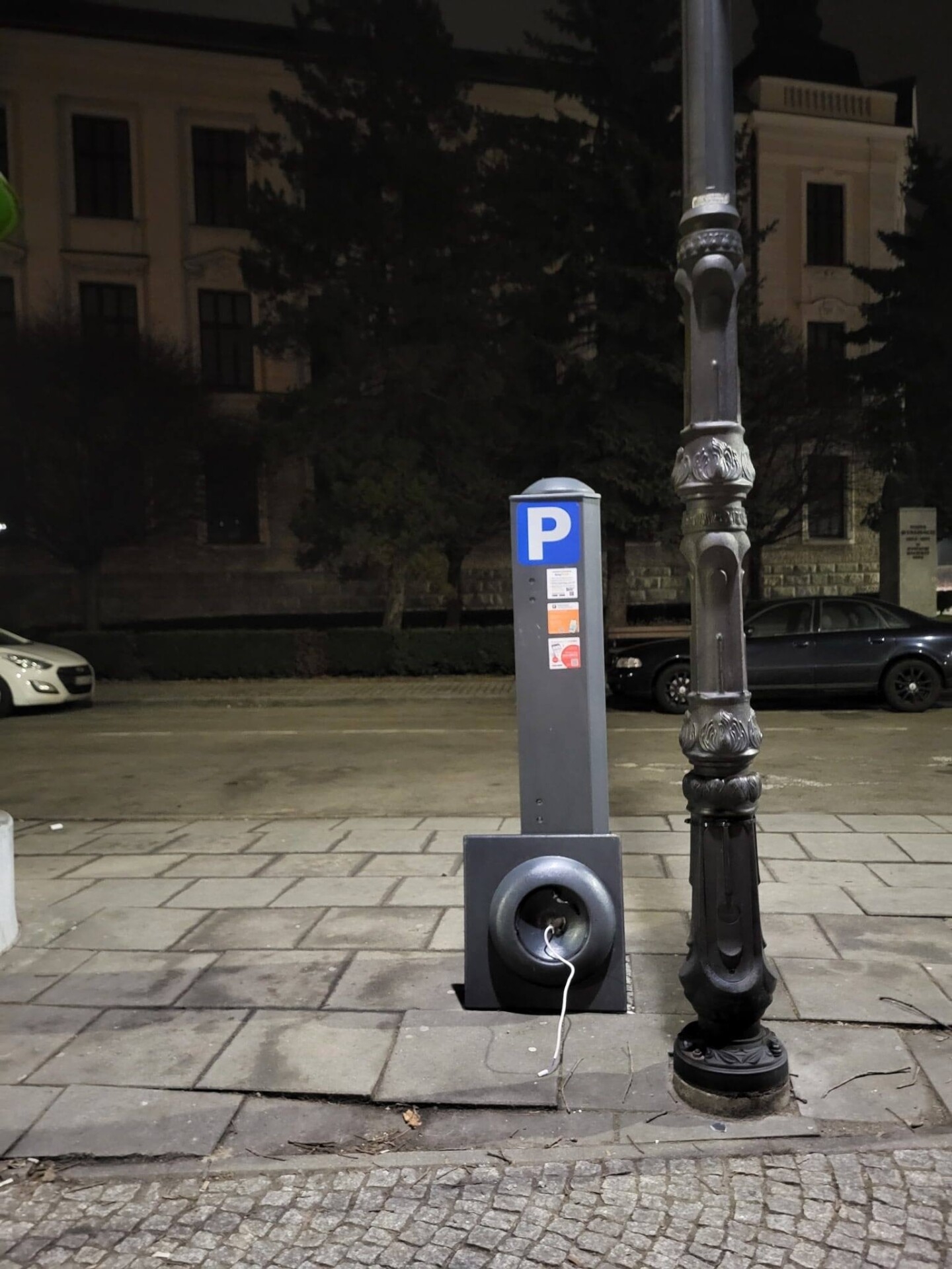 Cieszyn. Zdewastowany parkomat