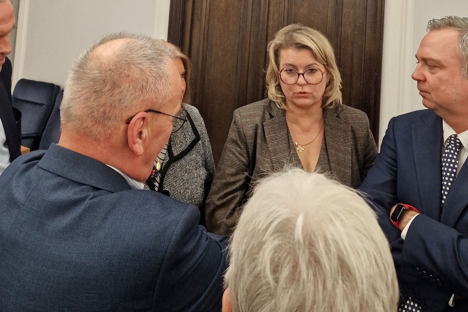 Bohaterska postawa pani senator. Uratowała życie pasażerowi