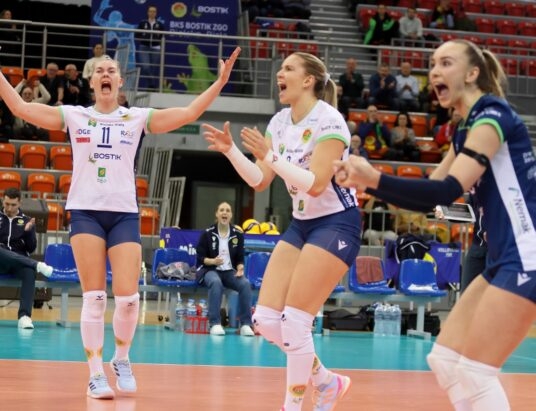 Przedłużone nadzieje na brąz. UNI – BKS 0:3