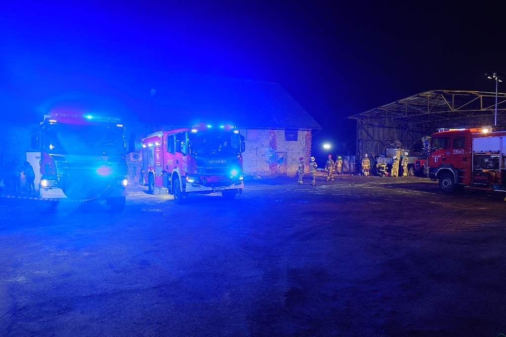 Z ostatniej chwili: Bestwina: Runęła ściana budynku gospodarczego – foto