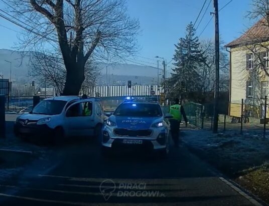 Siostry nie odpuściły drogowemu bandycie FILM