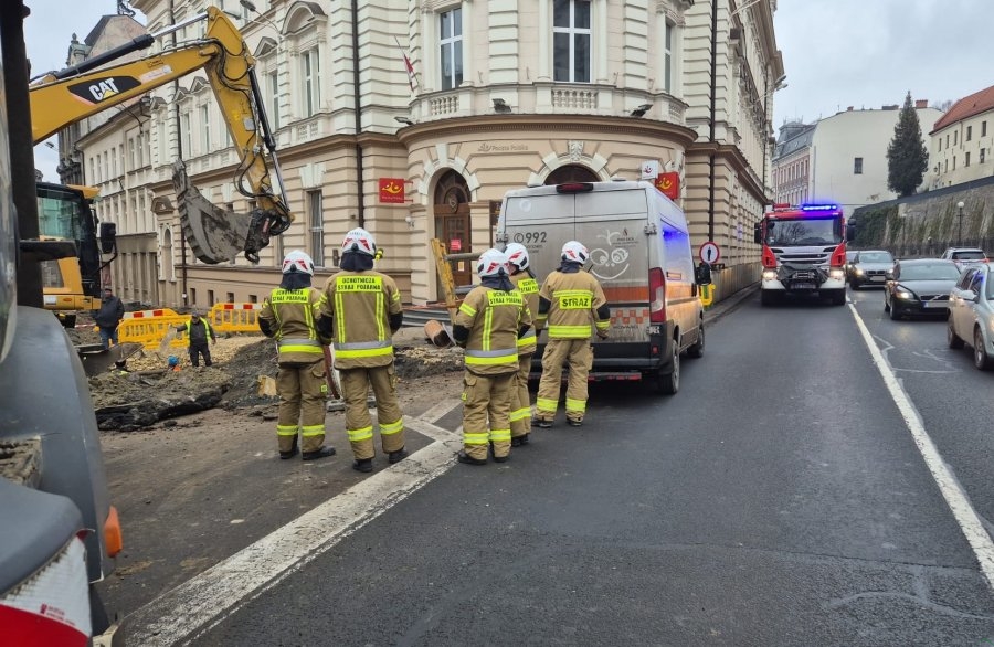 Uszkodzona rura z gazem. Ewakuowano budynek poczty