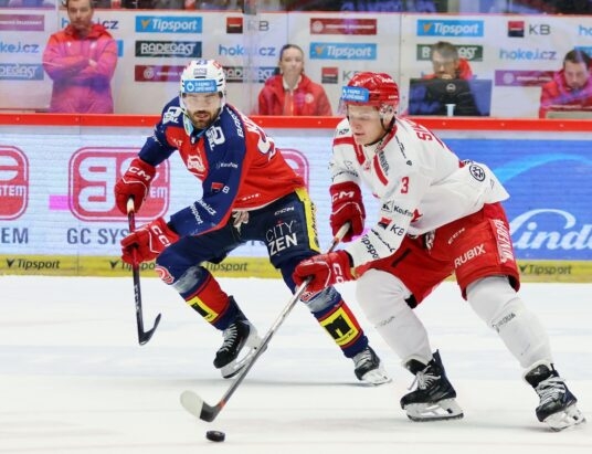 Lider padł pod Jaworowym. Stalownicy pokonali Dynamo | ZDJĘCIA