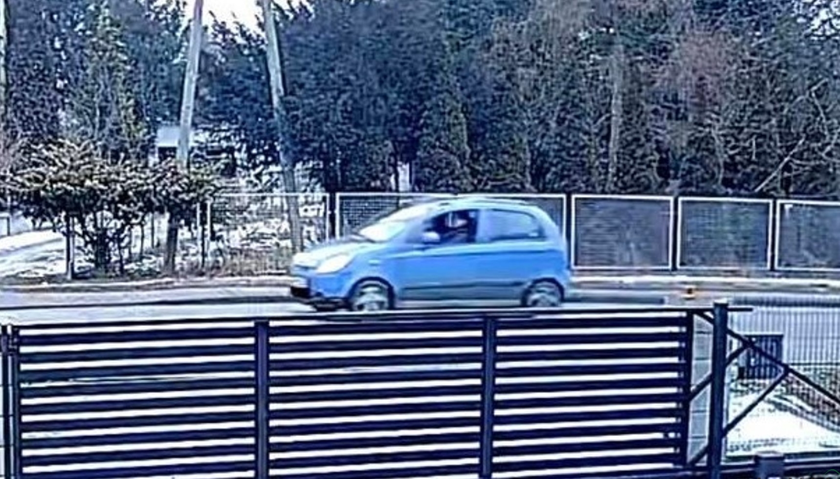 Zaczepiali dzieci i dawali im ulotki o treści religijnej