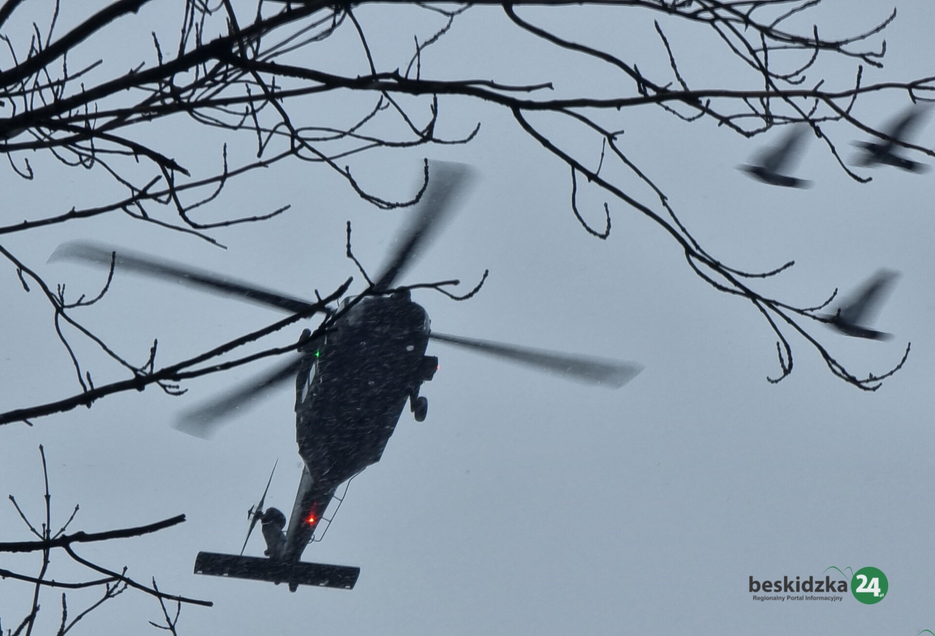 Black Hawki znowu na naszym niebie. Komandosi z góry przepraszają