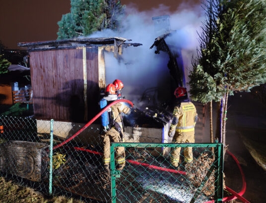 Słup ognia w Lipniku. Akcję gaśniczą utrudniał mróz! ZDJĘCIA