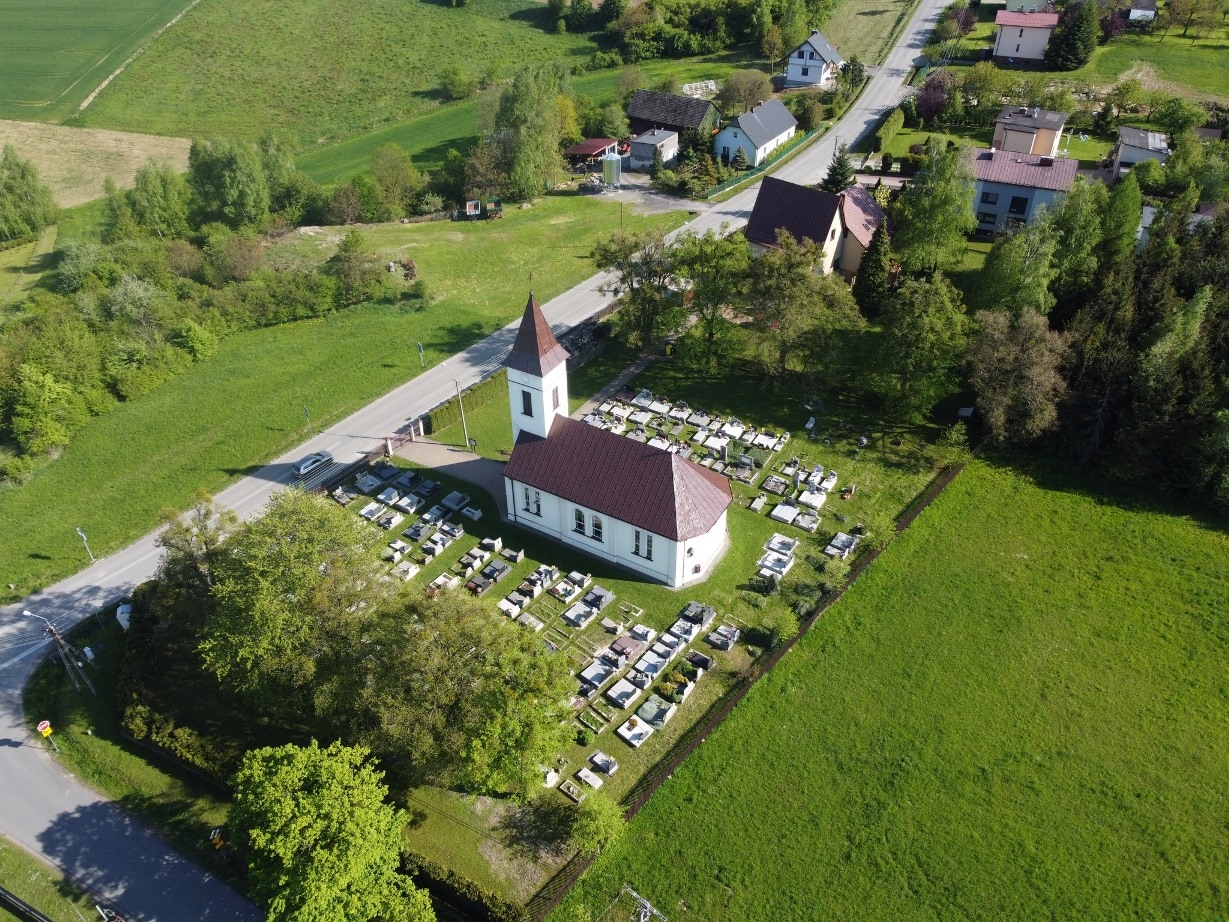 Bezpieczniej do szkoły w Wieszczętach. Gmina Jasienica i Powiat Bielski zbudują nowy chodnik