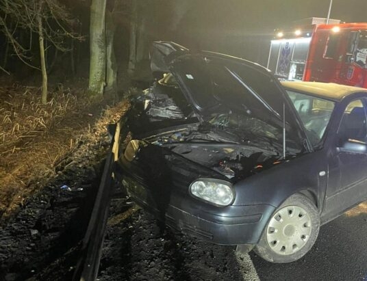 Zderzenie w Jawiszowicach. Trzy poszkodowane kobiety – ZDJĘCIA