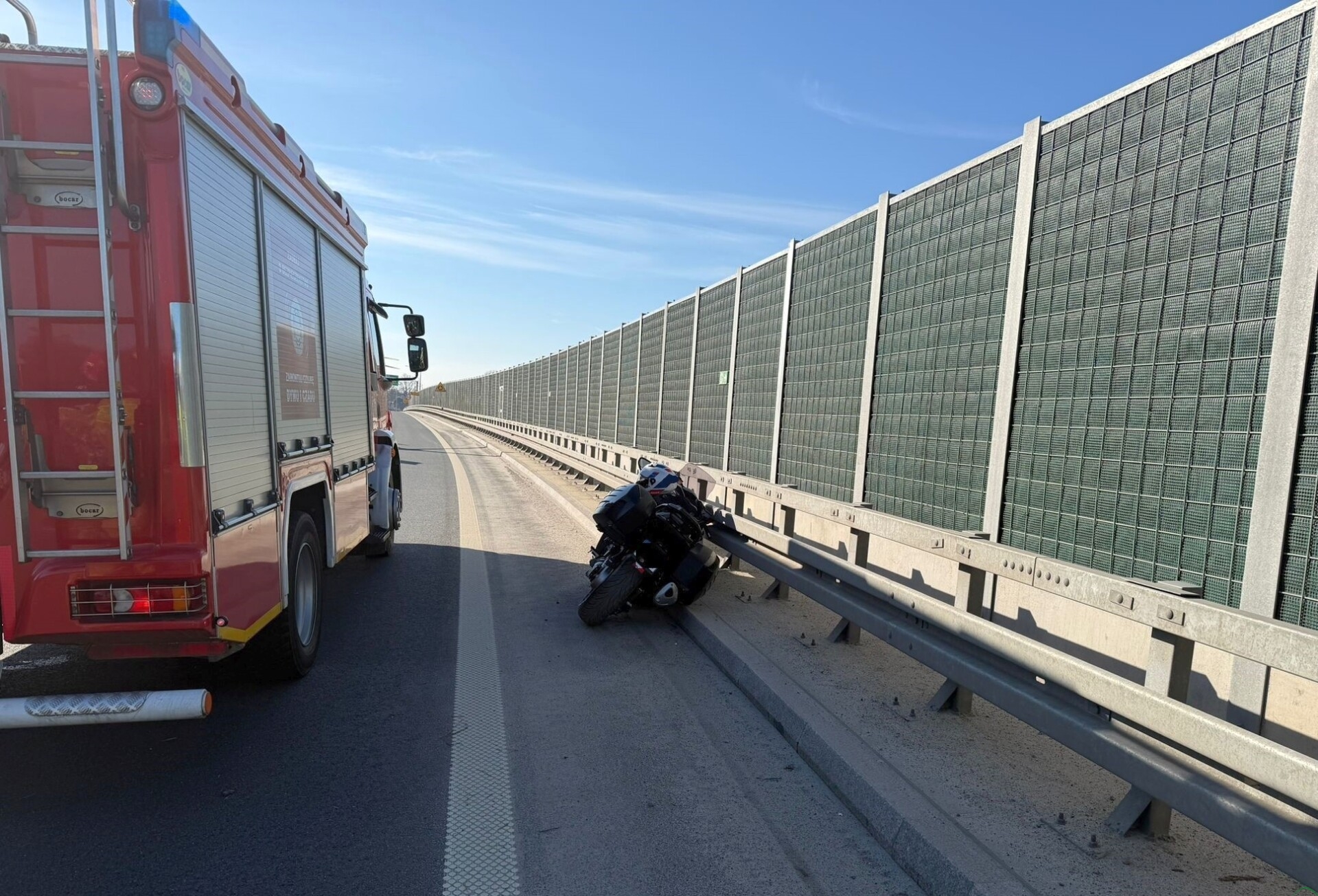 Kraksa motocyklisty. Lądował śmigłowiec LPR