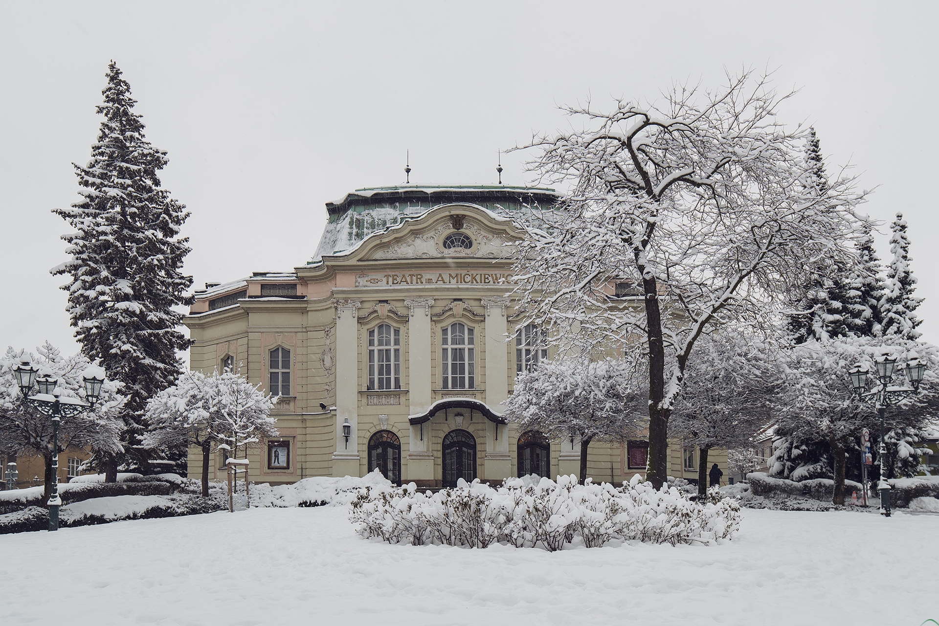 Najpiękniejsze odcienie miłości w wierszach Kronholda, Przybory, Osieckiej i Szymborskiej na deskach cieszyńskiego teatru | ZDJĘCIA