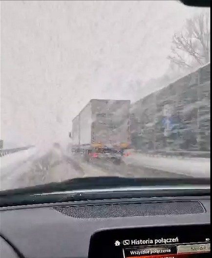 Śnieżyca postraszyła kierowców