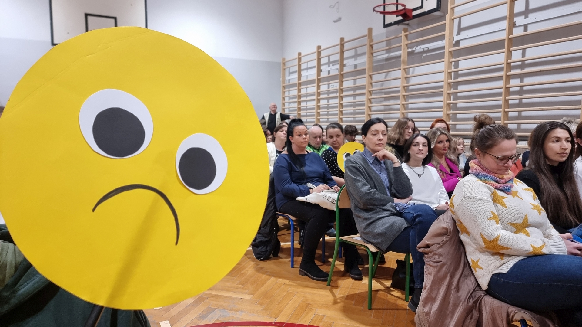Bielskie placówki oświatowe u progu trzęsienia ziemi. Rodzice protestują | WIDEO