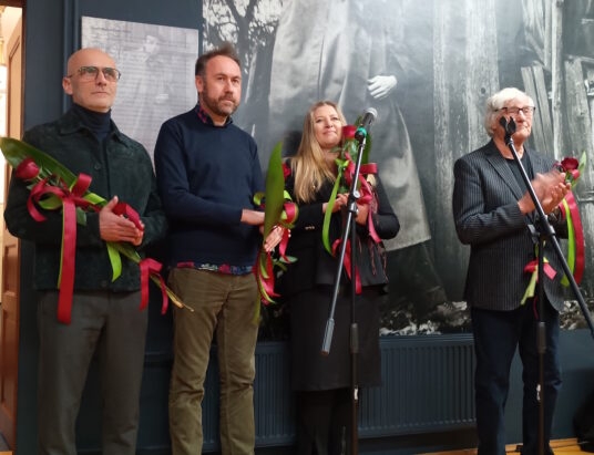 Galeria im. Ignacego Bieńka otwarta. Na początek – Michał Kliś z rodziną