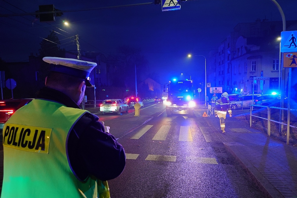 Z ostatniej chwili: Zderzenie aut na Krakowskiej. Wszystkie służby w akcji – foto