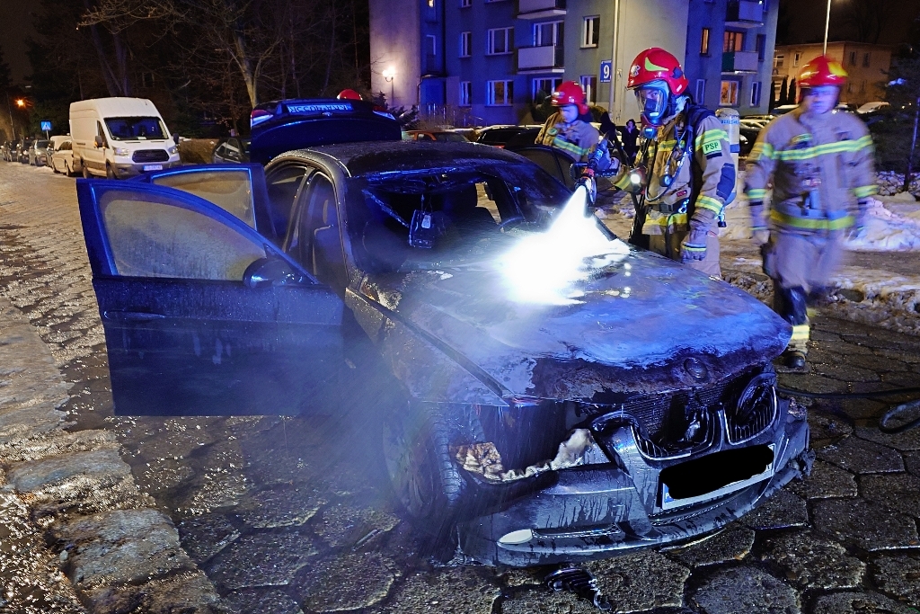 Z ostatniej chwili: Pożar samochodu. Pojazd zapalił się w trakcie jazdy – foto