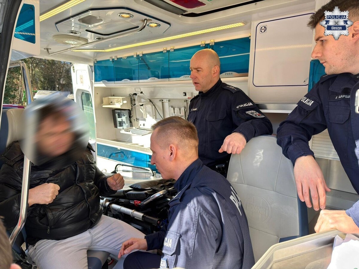 Wspólne działania służb w Cieszynie. Policja szkoliła ratowników medycznych