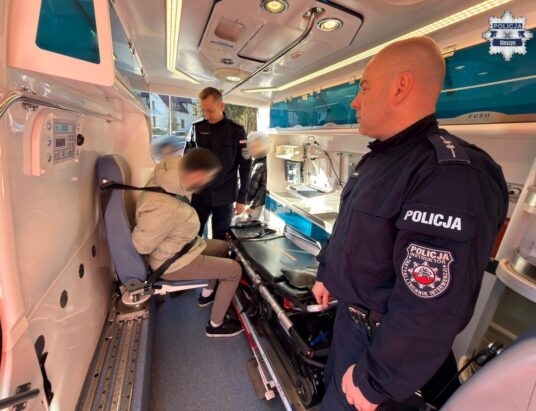 Wspólne działania służb w Cieszynie. Policja szkoliła ratowników medycznych