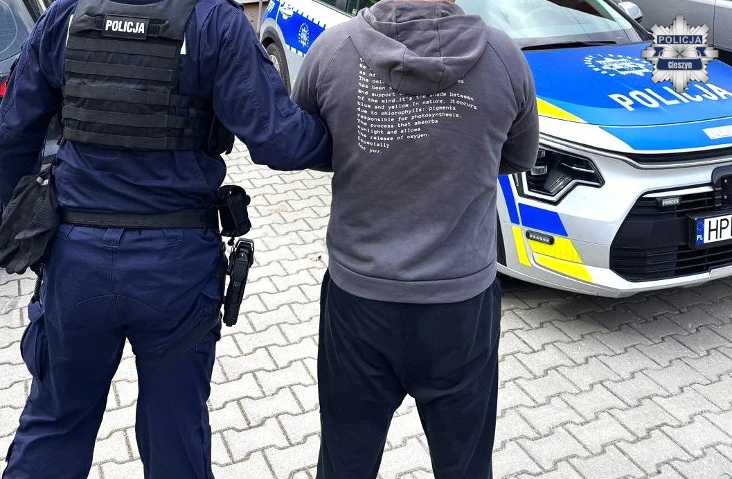 Pacjent z Jaworzynki bił i gryzł ratowników medycznych. Teraz usłyszał zarzuty