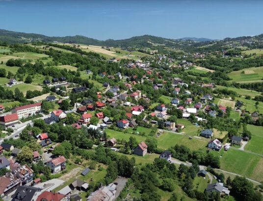 Istebna siódma w Polsce w walce z „kopciuchami”. Reszta powiatu cieszyńskiego daleko w tyle