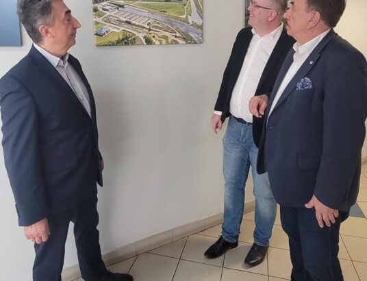 Chcą część gruntów nad Jeziorem Mucharskim