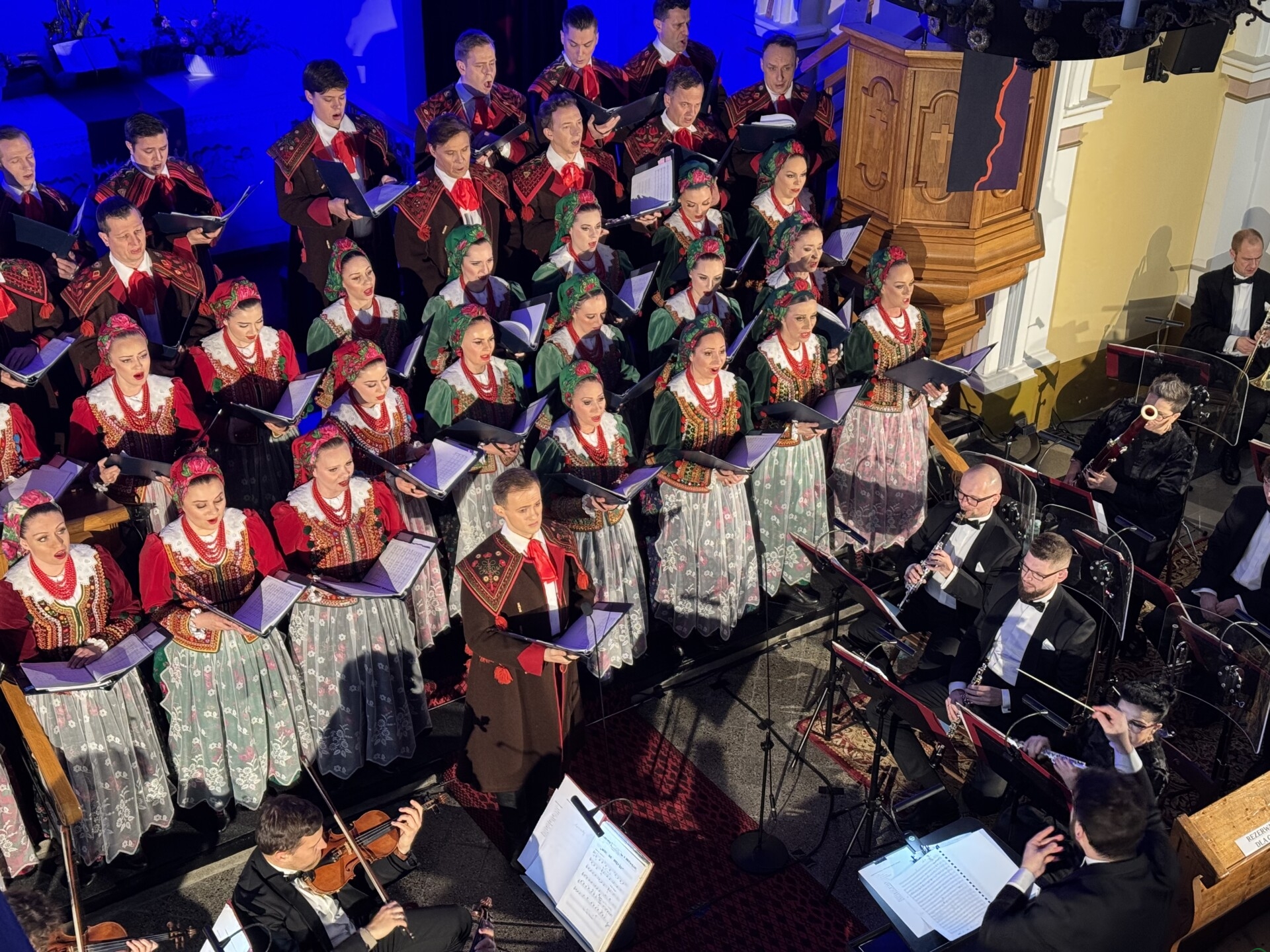 Muzyka, która zatrzymuje myśli… Zespół „Śląsk” w Drogomyślu | FOTO