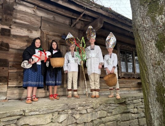 Tradycje wracają do Trójwsi Beskidzkiej. „Mały Koniaków” przypomina dawne zwyczaje | FOTO