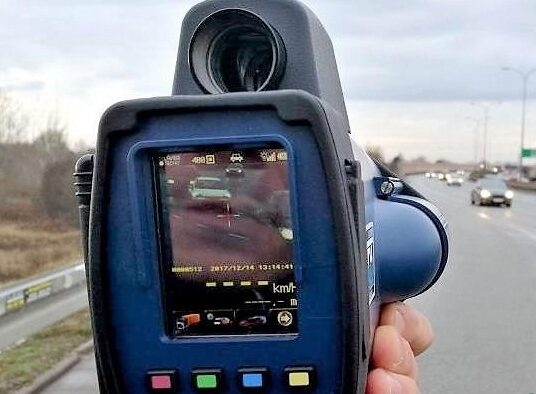 Jechał 130 km/h w terenie zabudowanym! Recydywa za kierownicą