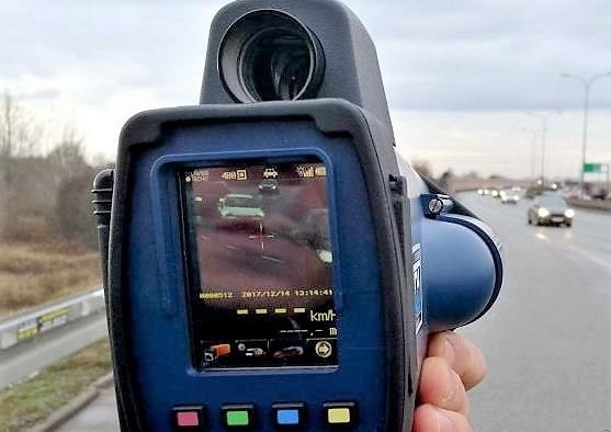 Jechał 130 km/h w terenie zabudowanym! Recydywa za kierownicą