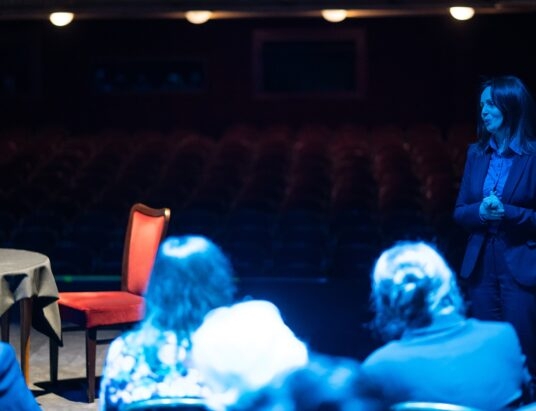 Katarzyna Dendys-Kosecka nadal będzie kierować cieszyńskim teatrem. Burmistrz podkreśla rozwój sceny i ambitny repertuar